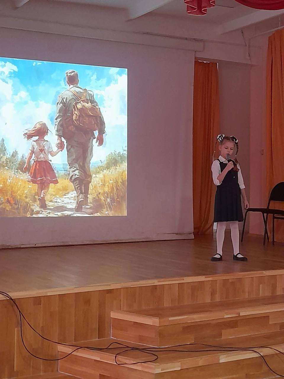 В ГБОУ школа 43 прошел районный конкурс литературных  художественных переводов «Тезаурус»