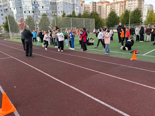 Стартовали Президентские состязания: определены сильнейшие классы-команды в легкоатлетической эстафете